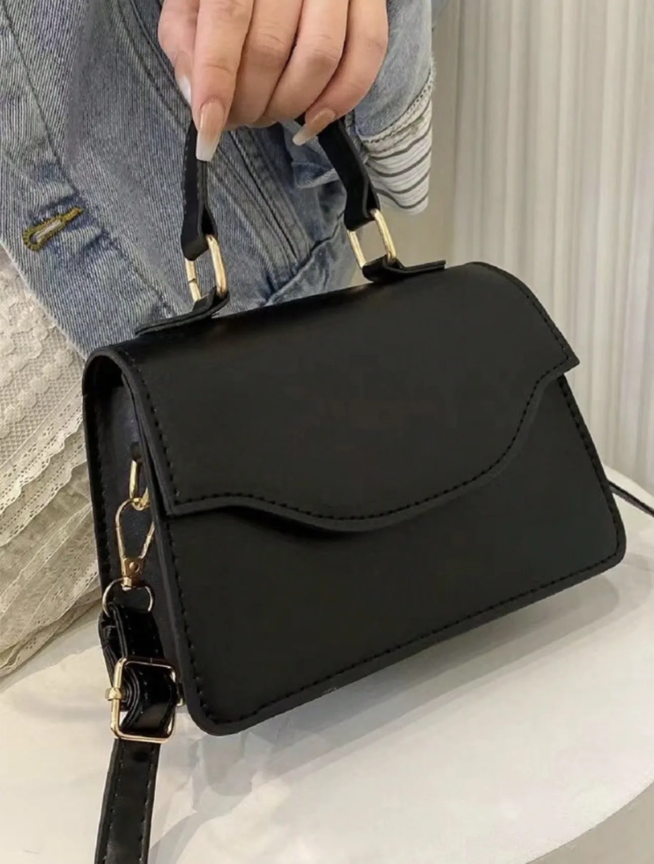 Screenshot Cartera Negra SHEIN - Imagen 1